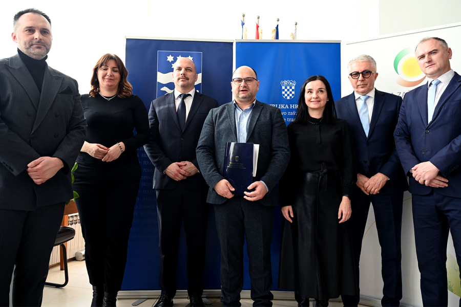 DEVET MILIJUNA BESPOVRATNIH SREDSTAVA STIGLO U BRODSKO – POSAVSKU ŽUPANIJU