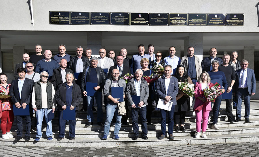 DOBROVOLJNIM DARIVATELJIMA KRVI URUČENE ŽUPANIJSKE POVELJE ZAHVALNOSTI