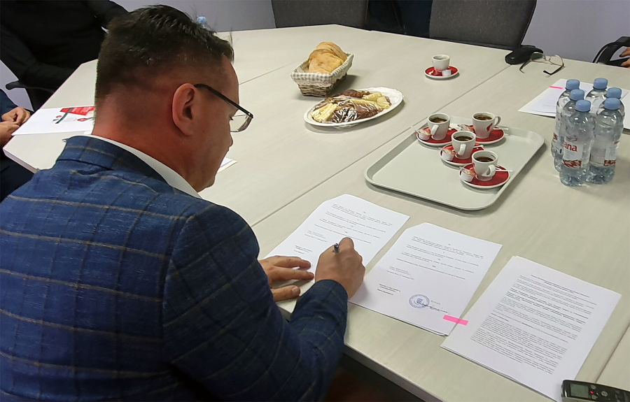 POTPISAN SPORAZUM  O PROVEDBI VETERINARSKO-ZDRAVSTVENOG PREGLEDA TOVNIH SVINJA ZAKLANIH U ODOBRENIM KLAONICAMA ZA 2022. GODINU I NAČINU SUFINANCIRANJA