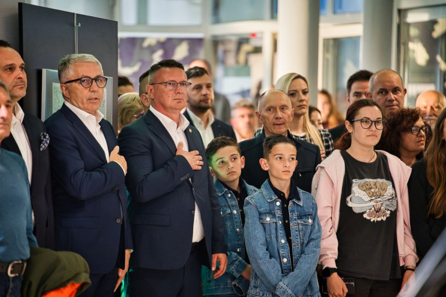 U MUZEJU BRODSKOG POSAVLJA OTVORENA IZLOŽBA „BLJESAK“